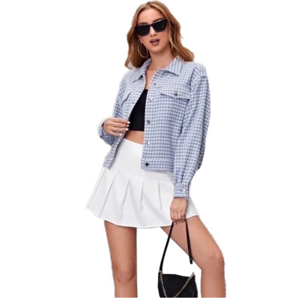 NWOT white pleaded skirt